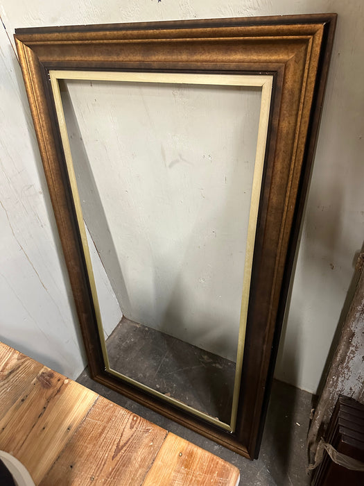 LARGE BLACK/GOLD FRAME WITH LINEN FILET