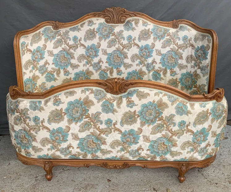 LOUIS XV UPHOLSTERED QUEEN SIZE BED