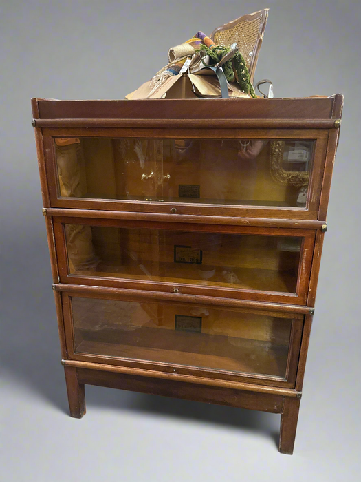 3 STACK GLOBE WERNICKE MAHOGANY COLOR BOOKCASE WITH LEG AS FOUND