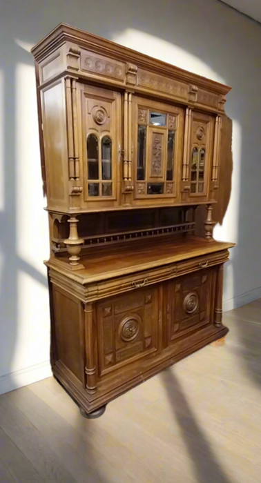 LARGE FRENCH OAK BUFFET OR HUNT CABINET