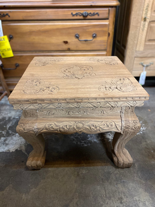 RAW ASIAN CARVED TOP STAND