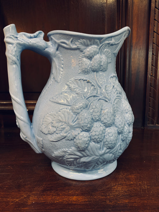 19TH CENTURY CORNFLOWER BLUE STAFFORDSHIRE PITCHER WITH STRAWBERRIES