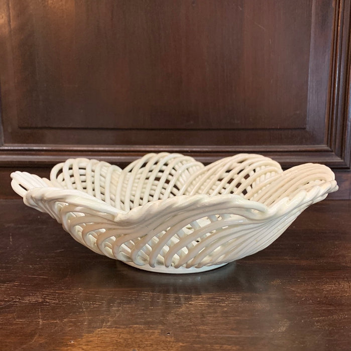 FLOWER SHAPED ITALIAN LATTICE BOWL