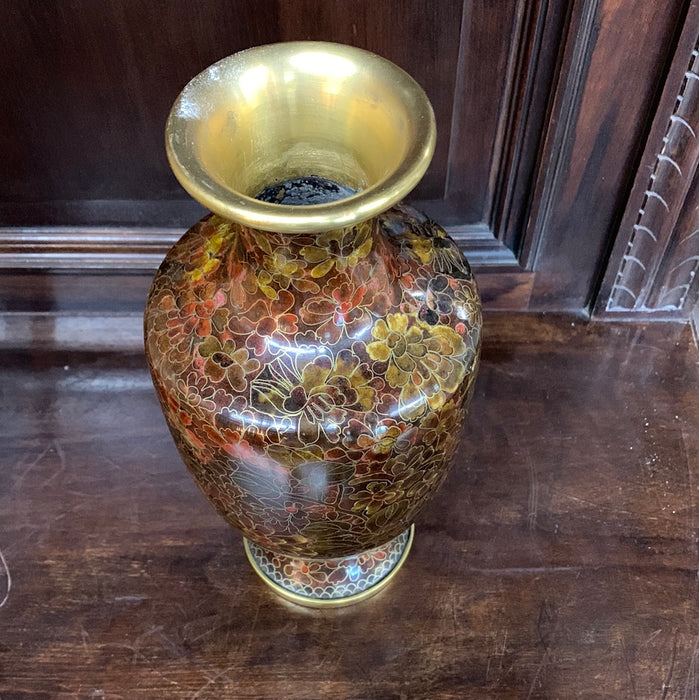 BROWN, BURGUNDY AND GOLD CLOSSINE VASE WITH FLOWERS