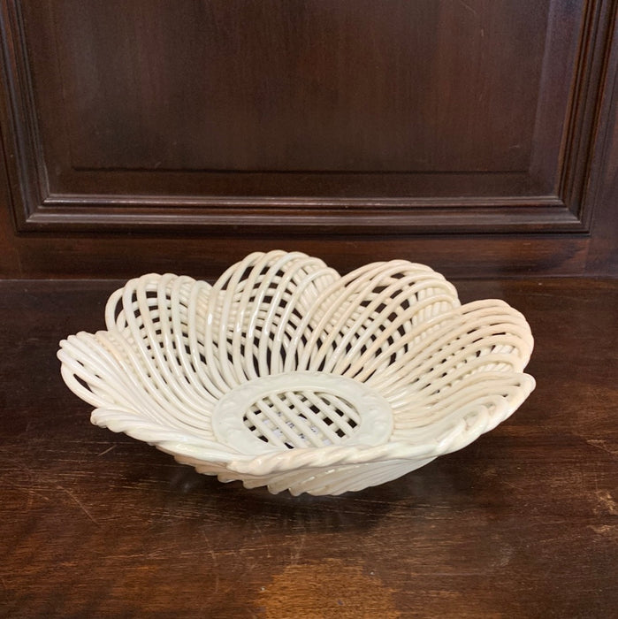 FLOWER SHAPED ITALIAN LATTICE BOWL