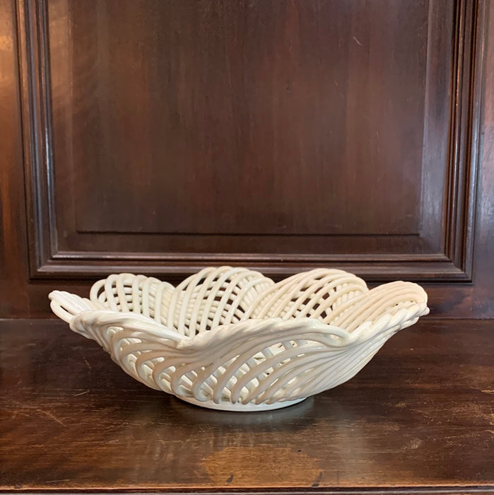FLOWER SHAPED ITALIAN LATTICE BOWL