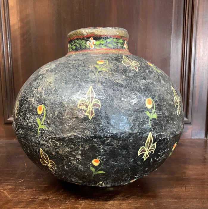 PAPIER-MÂCHÉ VASE