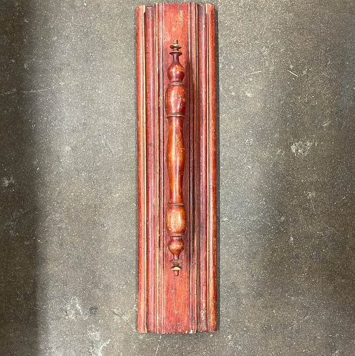 HANDLE MOUNTED ON TRIM BOARD