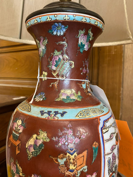 VINTAGE RED CHINESE PORCELAIN LAMP WITH PEOPLE
