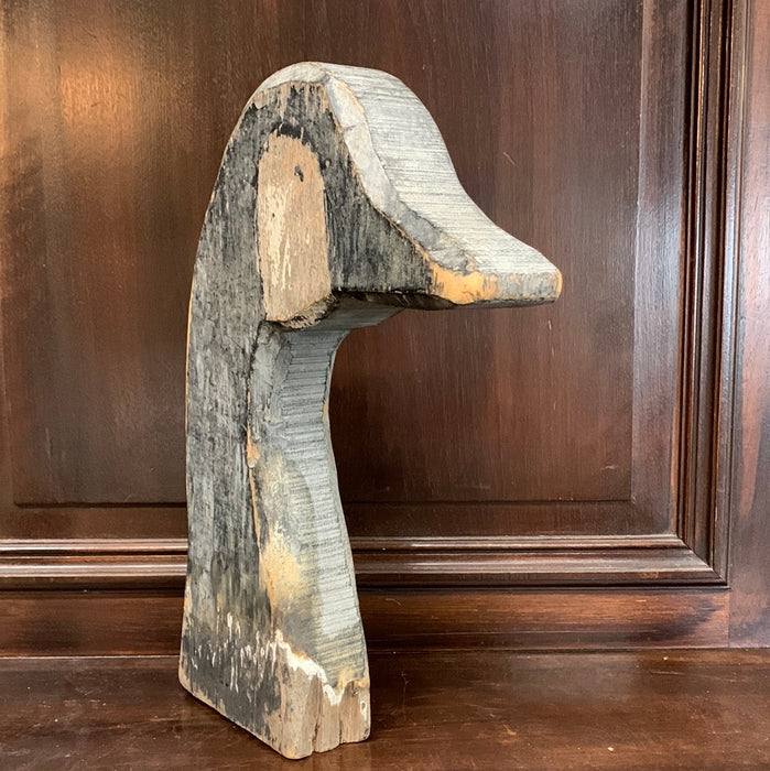PRIMITIVE WOODEN GOOSE HEAD