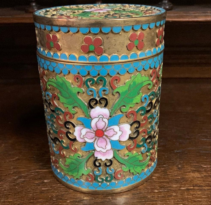 ROUND POLYCHROME METAL CHINOISERIE BOX