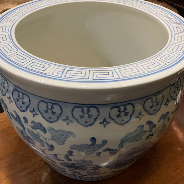 BLUE AND WHITE ASIAN PLANTER
