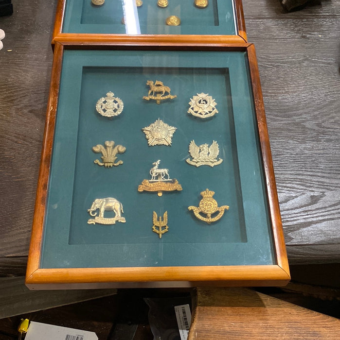 SHADOW BOX BRITISH MILTIARY EPAULETTES