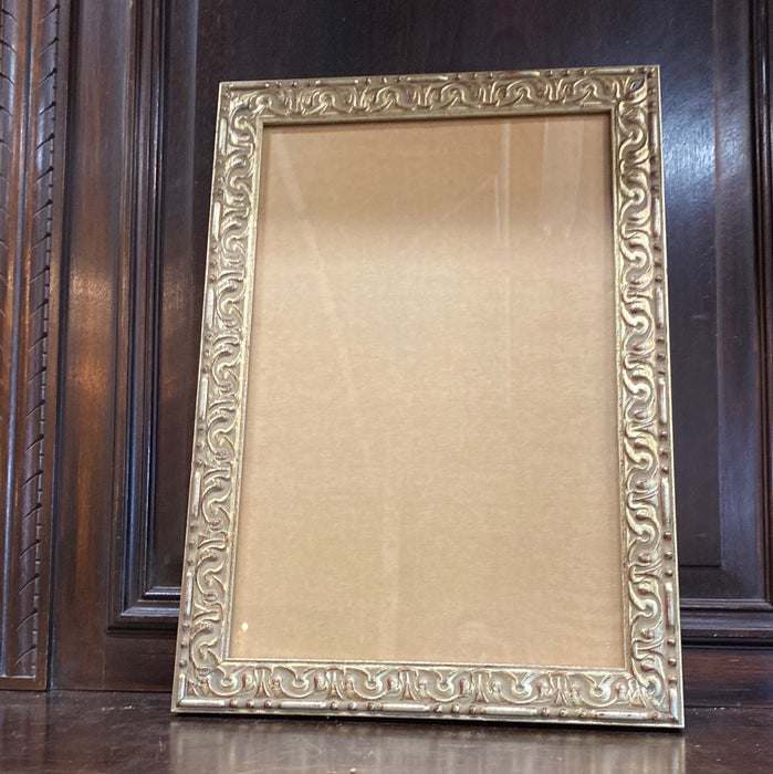 SMALL GOLD FRAME