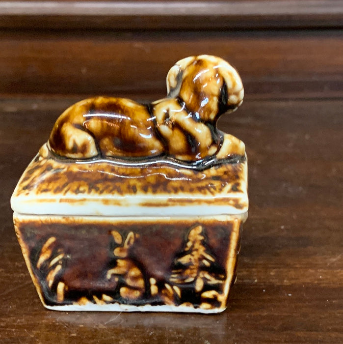DOG BOX