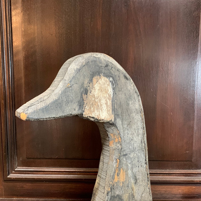 PRIMITIVE WOODEN GOOSE HEAD