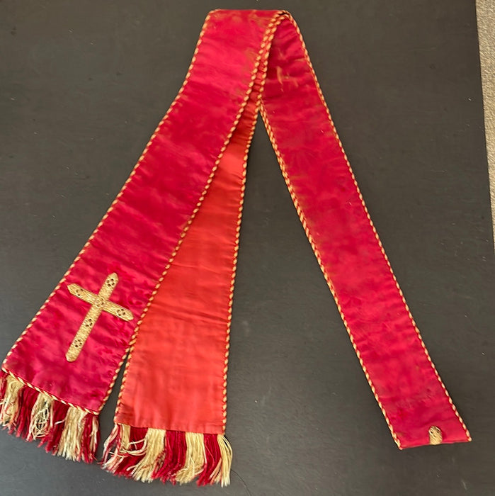 RED STOLE RELIGIOUS VESTMENT