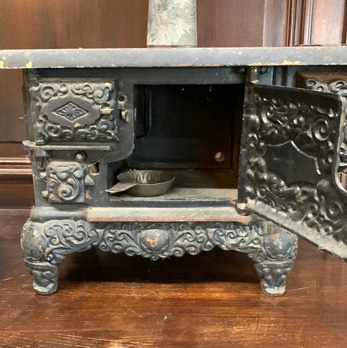 TOY CAST IRON STOVE