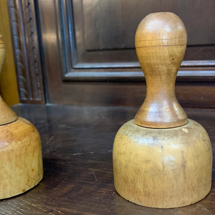 WOODEN KITCHEN UTENSIL-ROUND CUTTER