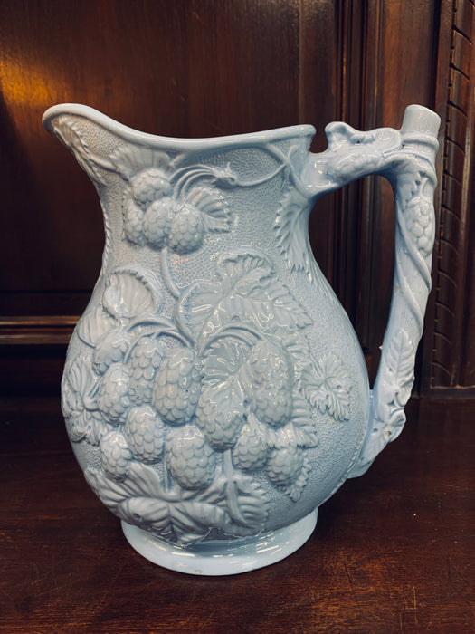 19TH CENTURY CORNFLOWER BLUE STAFFORDSHIRE PITCHER WITH STRAWBERRIES