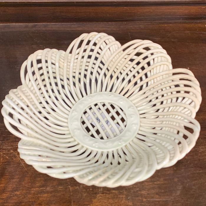 FLOWER SHAPED ITALIAN LATTICE BOWL