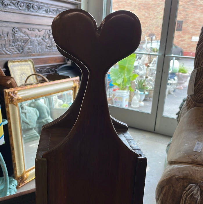 CANDLE BOX WITH HEART HANDLES