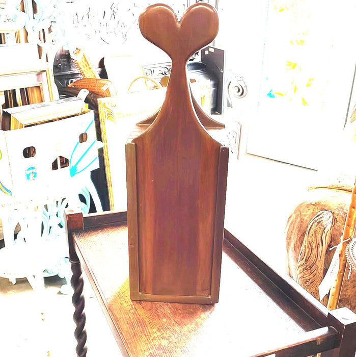CANDLE BOX WITH HEART HANDLES