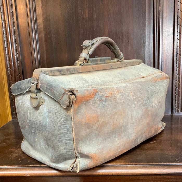 DR BAG AS FOUND