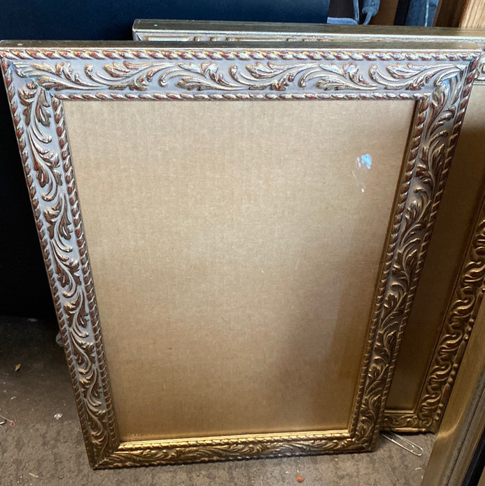 SMALL GOLD FRAME