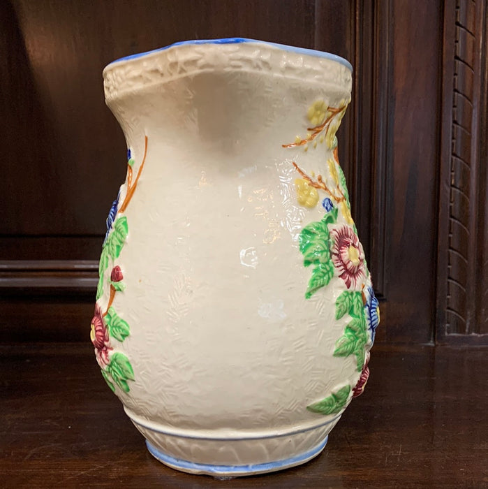 19TH CENTURY STAFFORSHIRE PITCHER WITH FLOWERS AND A PAIR OF BIRDS