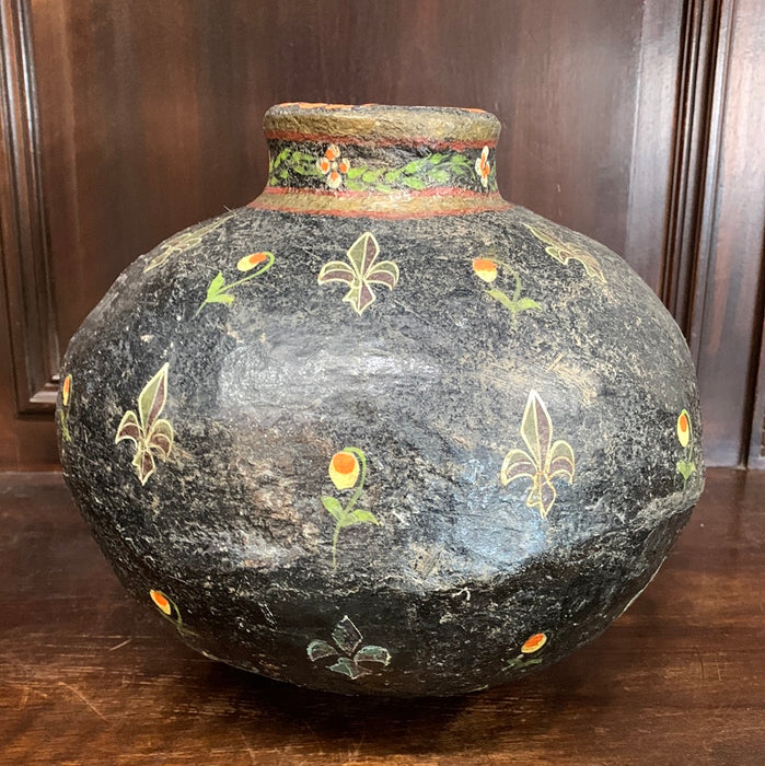 PAPIER-MÂCHÉ VASE