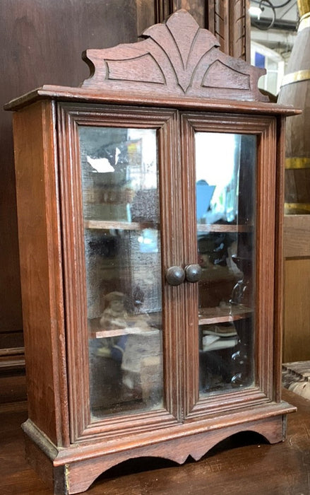 AMERICAN VICTORIA TOY CURIO