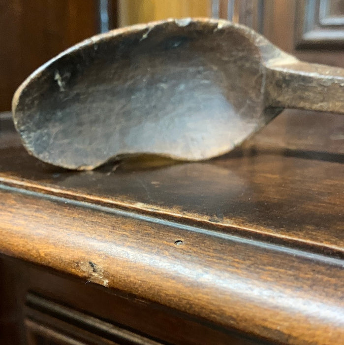 PRIMITIVE WOODEN LADDEL