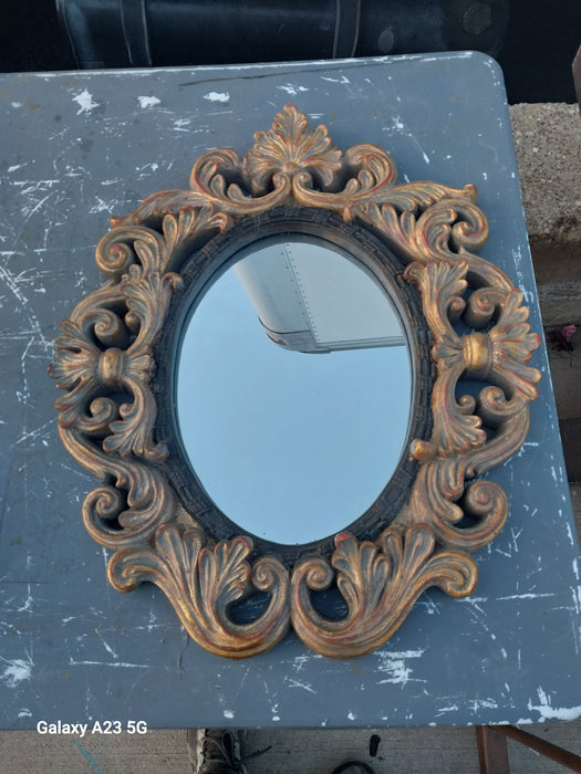 GOLD COMPOSITION ROCOCO FRAME