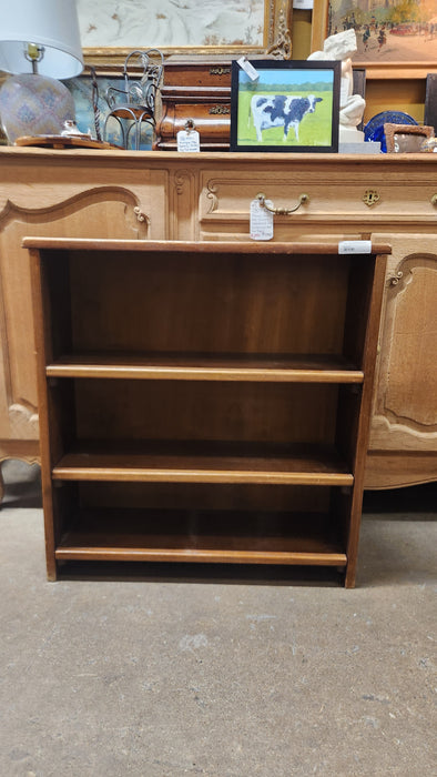 SMALL OPEN OAK BOOK SHELF