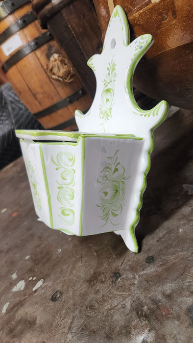 GREEN AND WHITE PORTUGESE SALT BOX