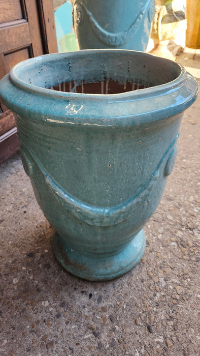 TURQOUISE SMALL PLANTER FESTOONED