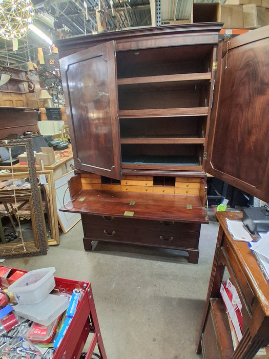 LARGE ENGLISH MAHOGANY LINEN PRESS ON CHEST WITH PULL OUT DESK