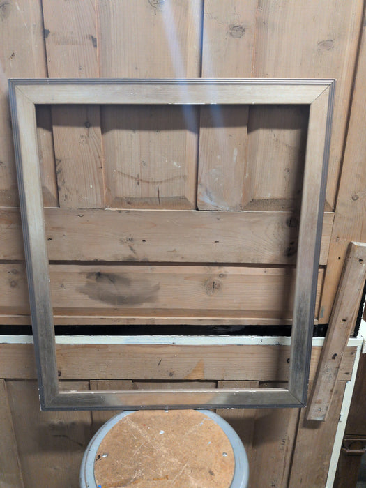FLAT SILVER FRAME
