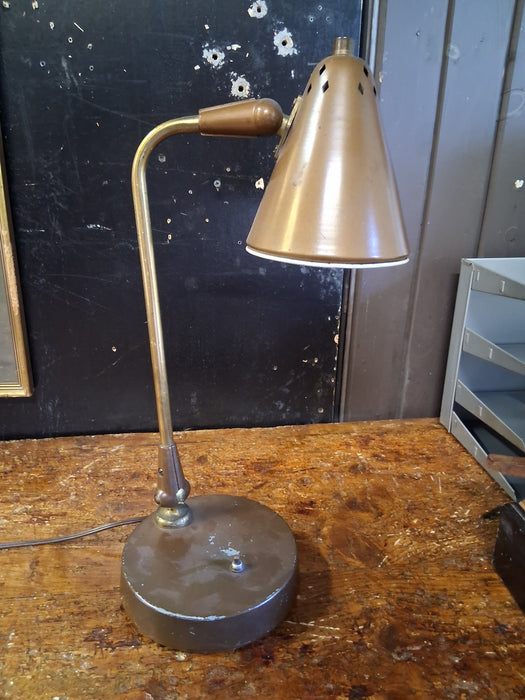 BROWN TABLE LAMP