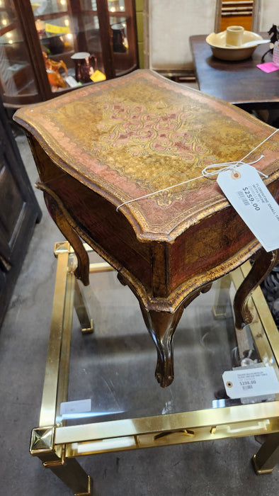 FLORENTINE SMALL TABLE WITH NICHE