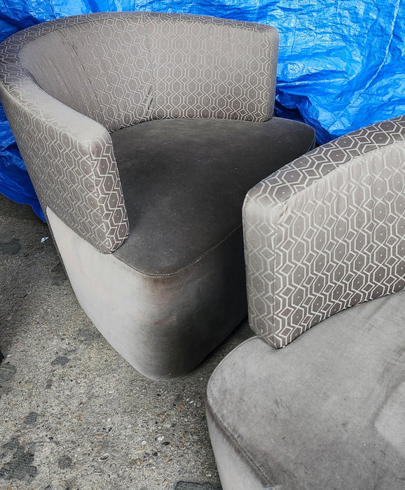 SET OF 4 MODERN  SWIVEL CLUB CHAIRS