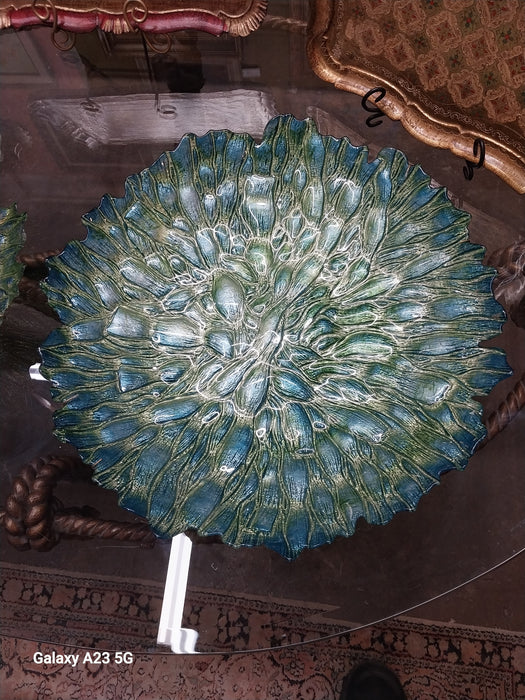 EMBOSED FLOWER SHAPED GLASS BOWL