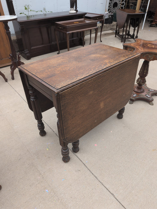 OAK DROP LEAF TABLE WITH FLUTED LEGS