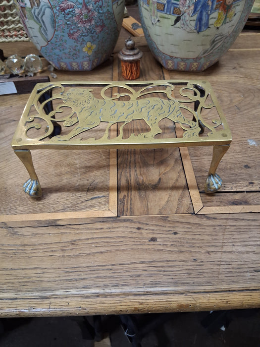 BRASS KETTLE STAND WITH TIGER
