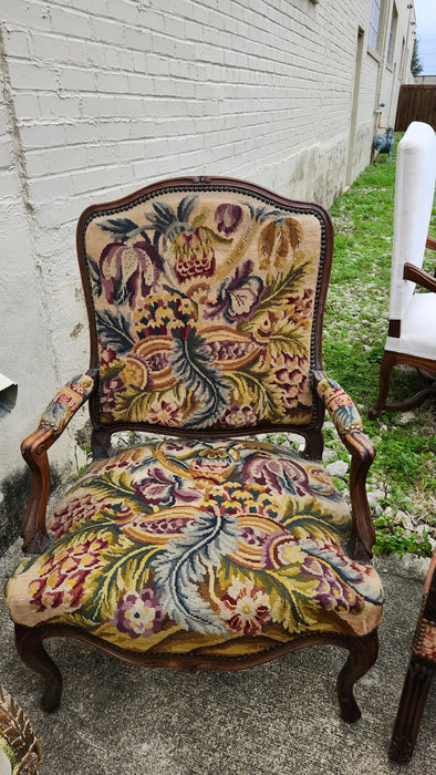 19TH CENTURY FRENCH LOUIS XV NEEDLEPOINT ARM CHAIR FLORAL