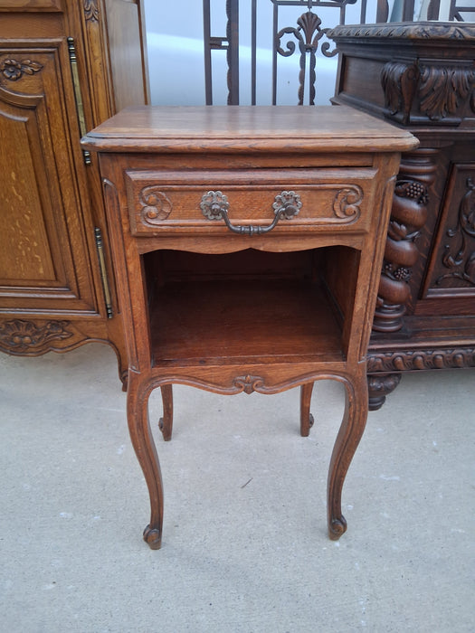 LOUIS XV OAK SIDE CABINET