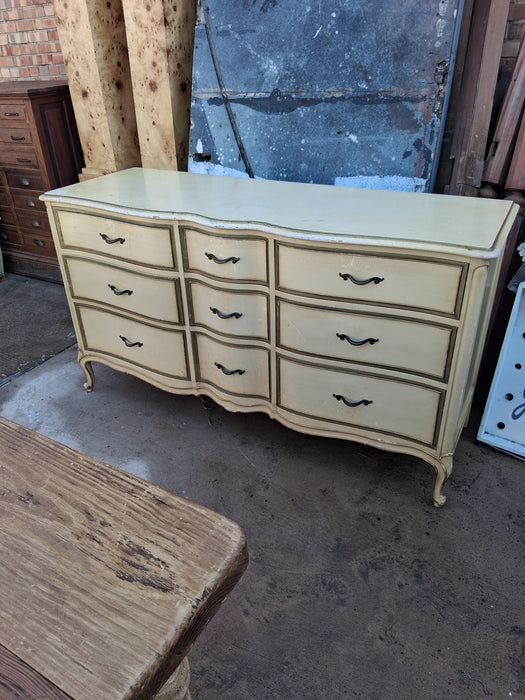 DREXEL FRENCH PROVINCIAL PAINTED DRESSER