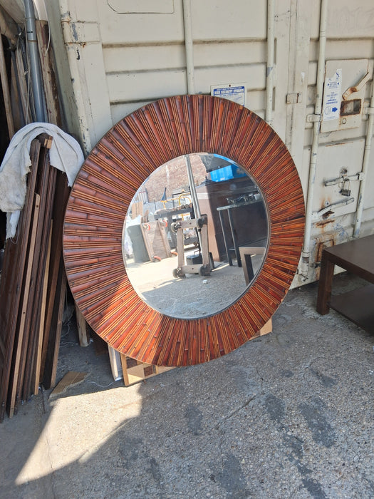 LARGE ROUND BEVELED MIRROR IN BAMBOO FRAME