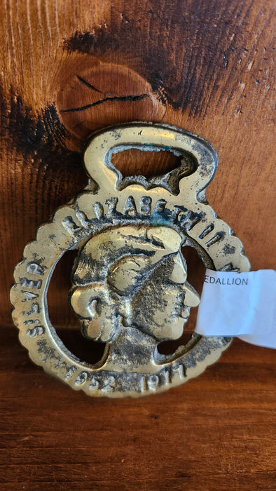 BRASS ELIZABETH MEDALLION 1911-1952